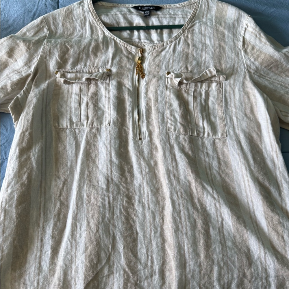 Ellen Tracy Light Beige Short Sleeve blouse